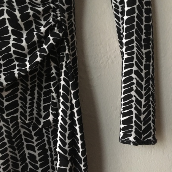 Talbots black & white patterned wrap dress - Picture 4 of 5